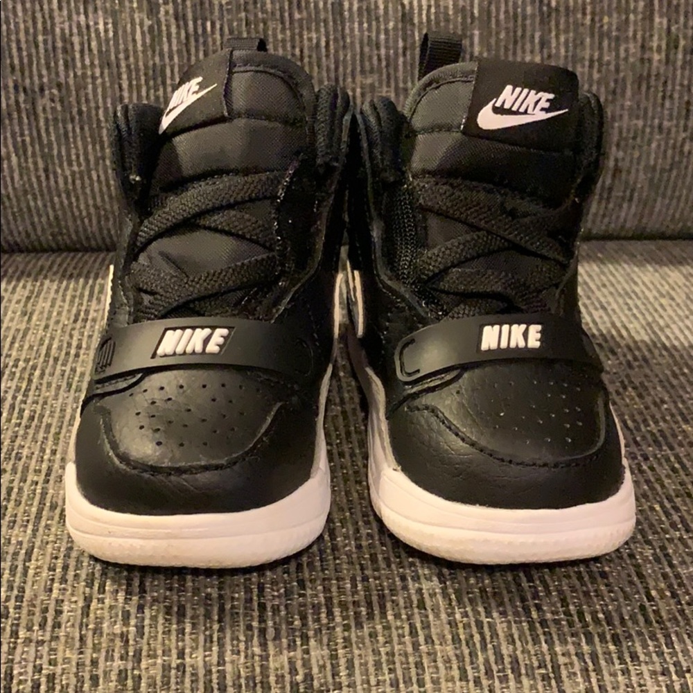 Nike Black and white